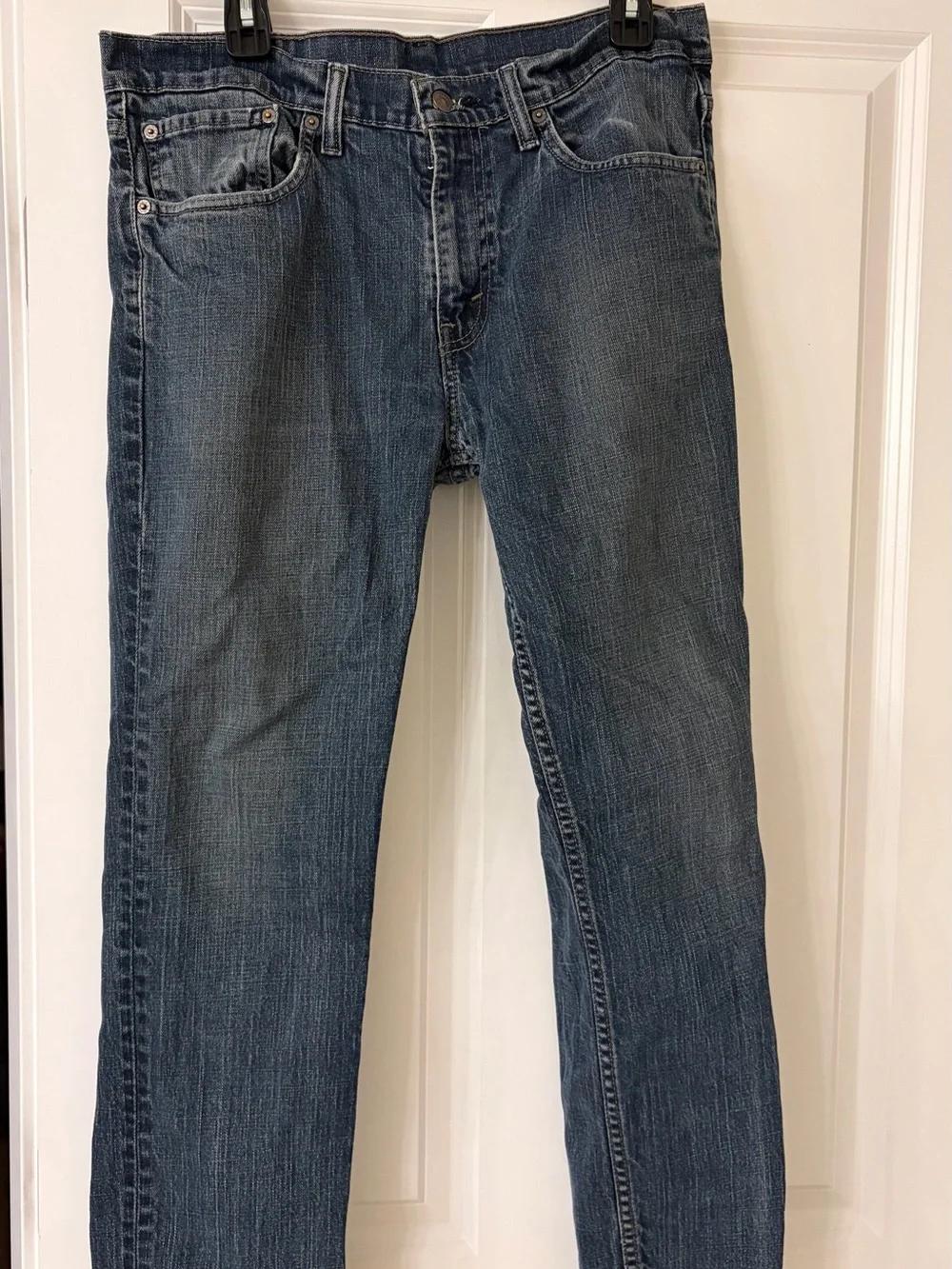 Levi's Slim Fit Jeans in Dark Blue Wash